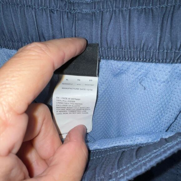 Nike Men's Black Green Gradient Mesh Drawstring Swoosh Athletic Swim Trunks XL - Picture 9 of 9